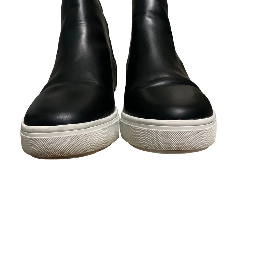 Chelsea & Violet shoes Milo black leather suede grommet hidden wedge sneaker 7.5